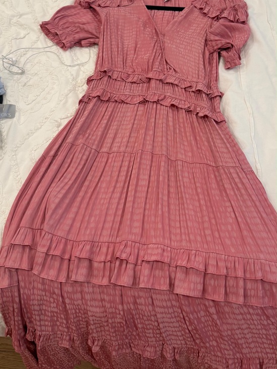 Current Air Dresses & Skirts - Current Air Mauve Pink Ruffled Maxi Dress